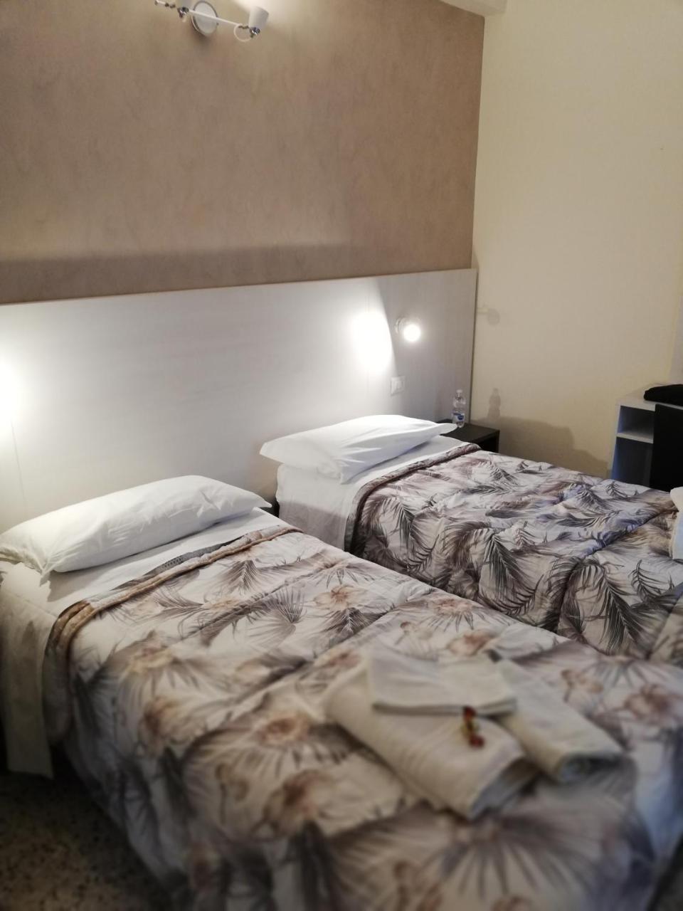Hotel Tosi Riccione Extérieur photo